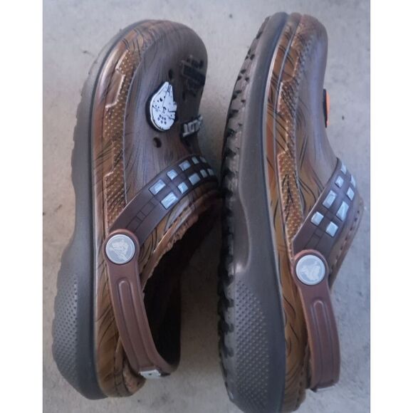 Star Wars Chewbacca X Crocs Classic Lined Clog Espresso 2023 Size Junior 4 - Picture 4 of 7